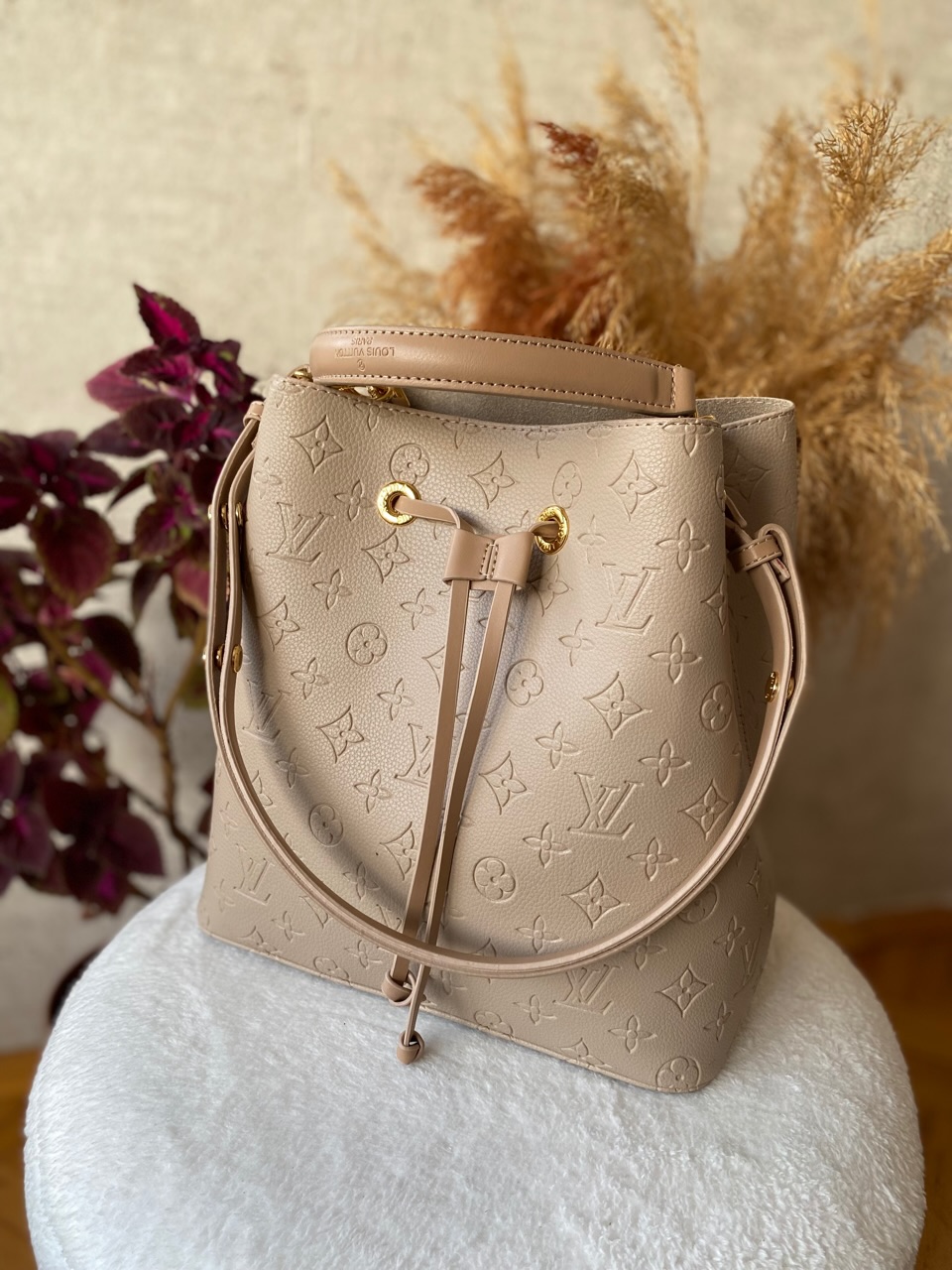LV Krem Renk Premium Büzmeli Çanta