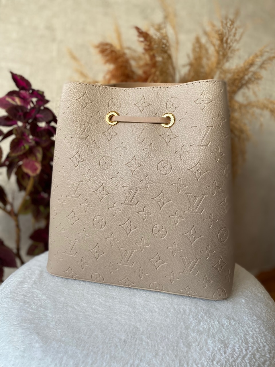 LV Krem Renk Premium Büzmeli Çanta