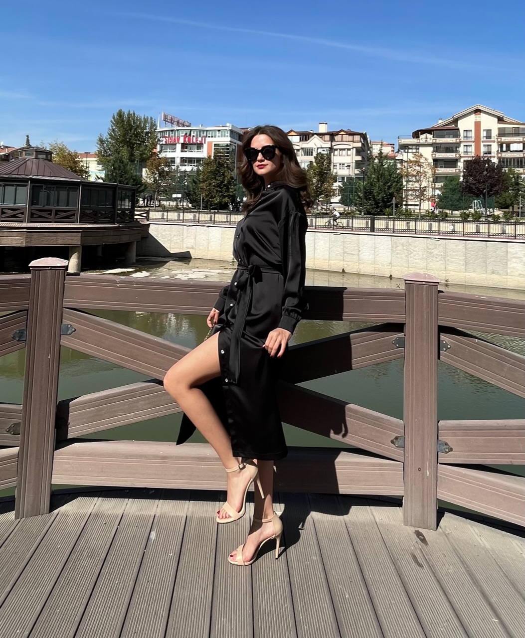 Siyah Mat Saten Gömlek Elbise