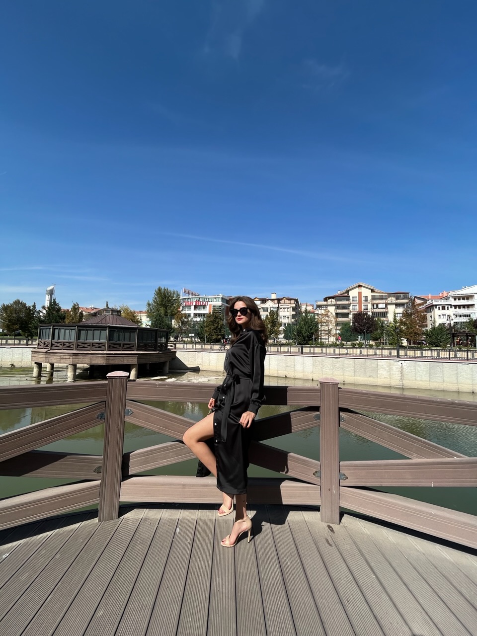 Siyah Mat Saten Gömlek Elbise