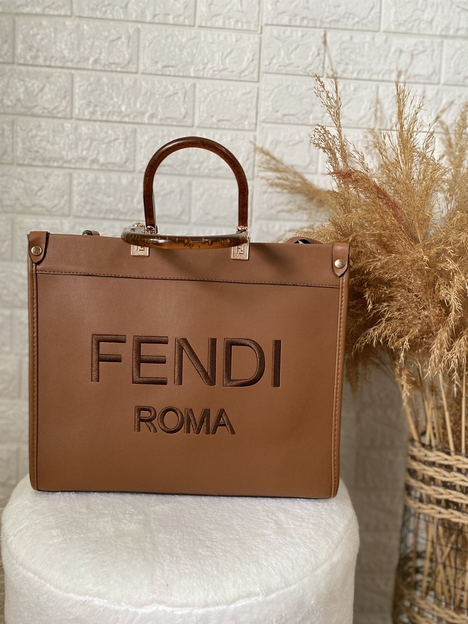 Taba Rengi Kasnaklı Fendi Çanta