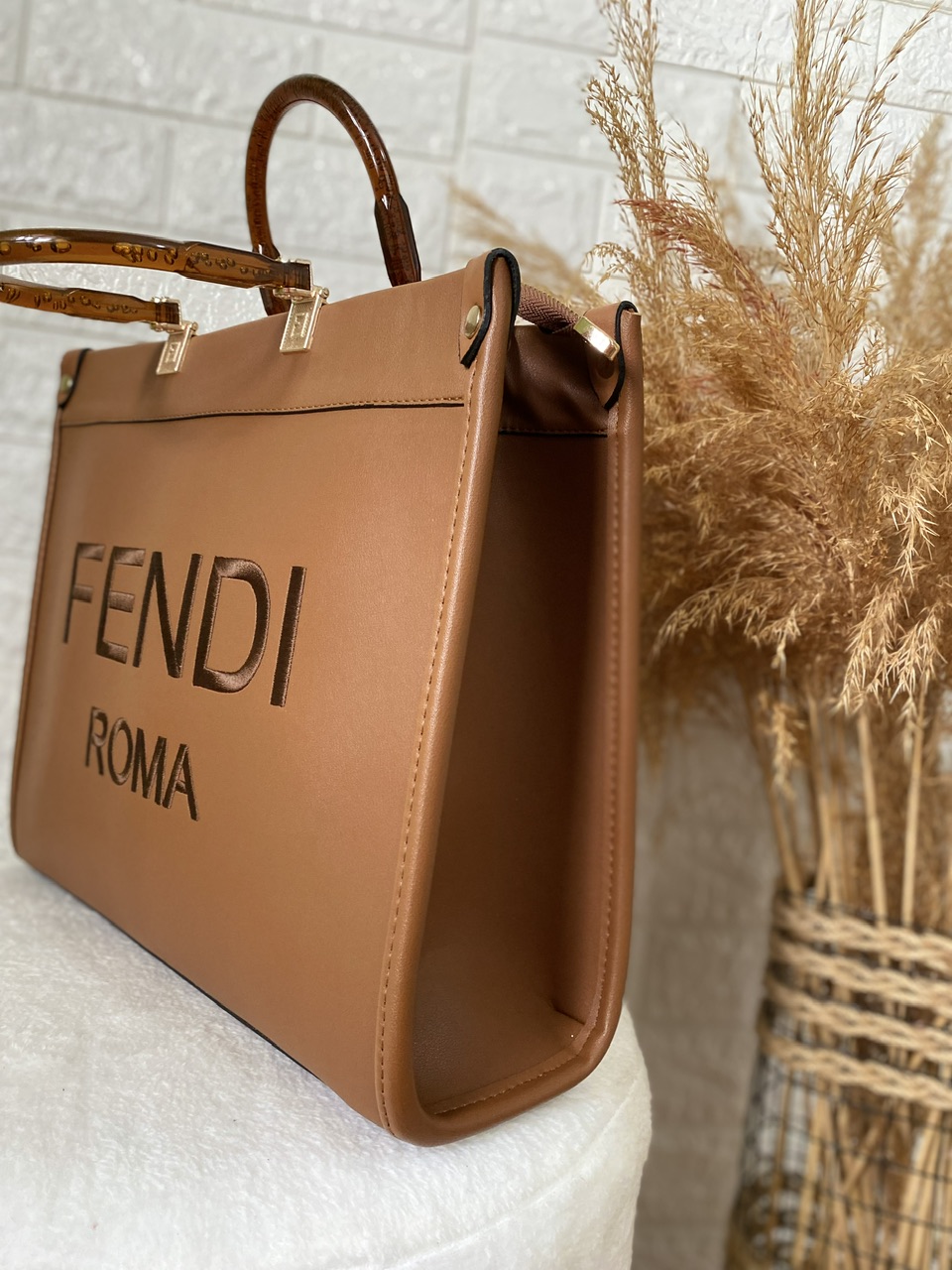 Taba Rengi Kasnaklı Fendi Çanta