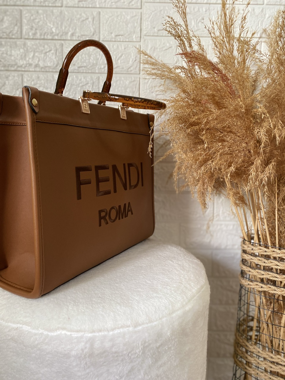 Taba Rengi Kasnaklı Fendi Çanta