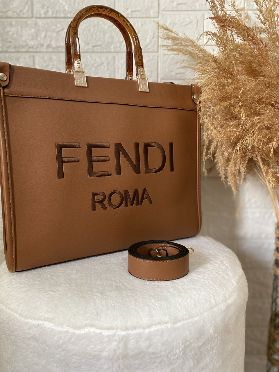 Taba Rengi Kasnaklı Fendi Çanta