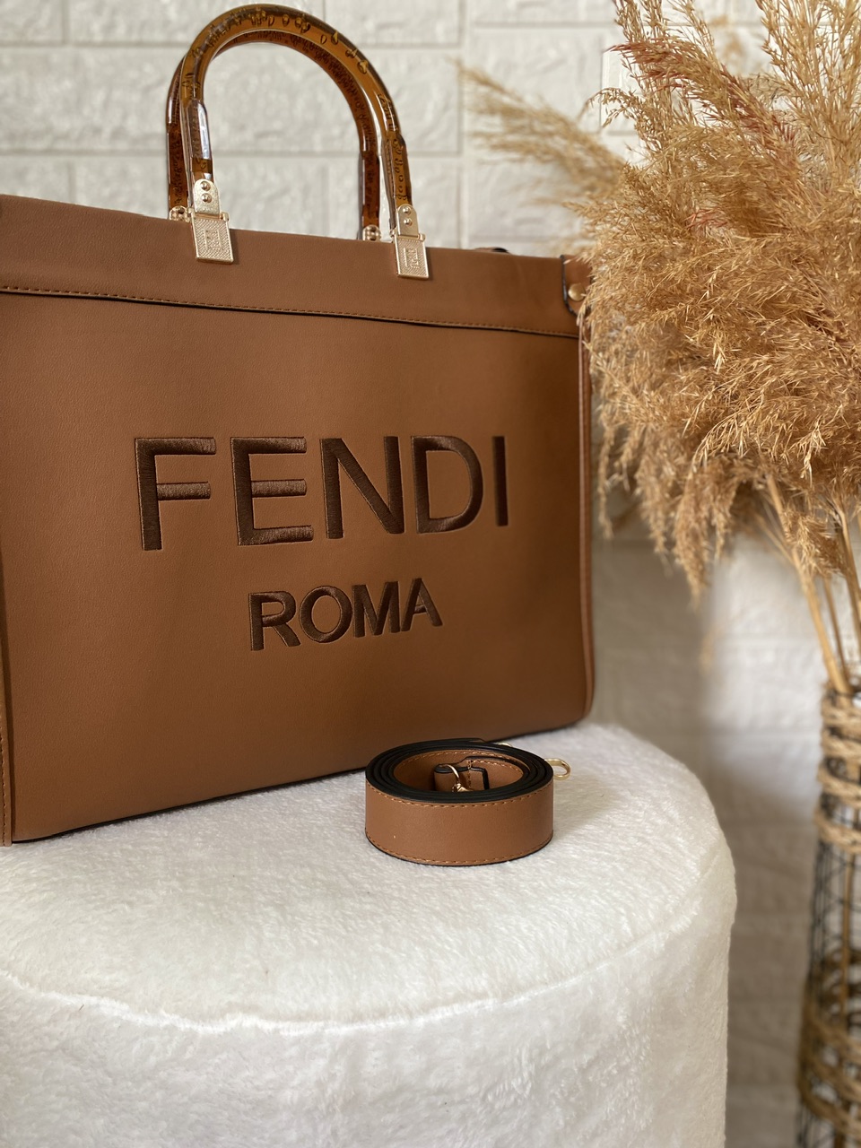Taba Rengi Kasnaklı Fendi Çanta