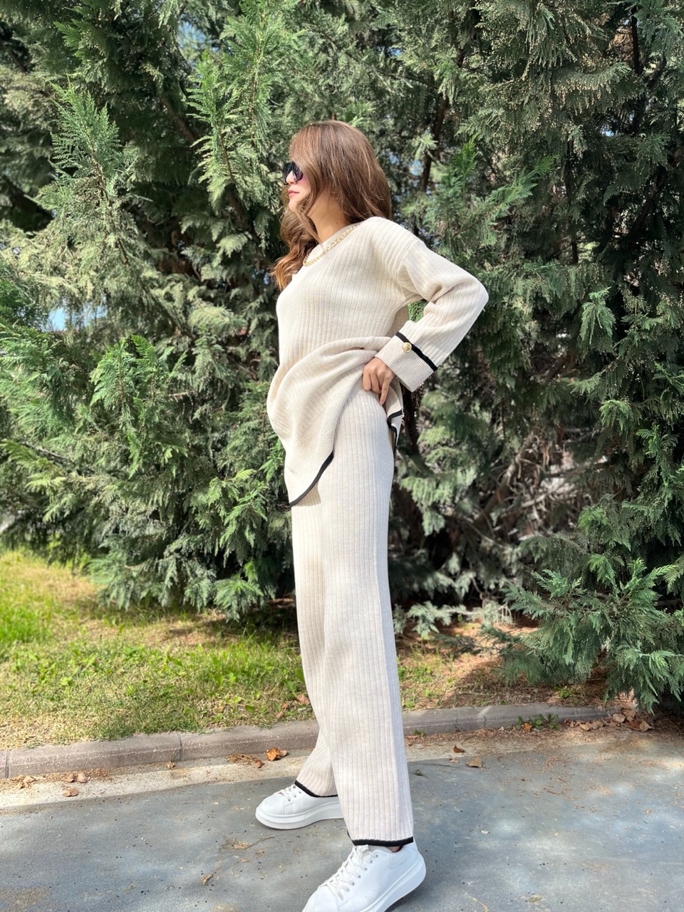 Taş Rengi Zincir Detaylı Triko Takım