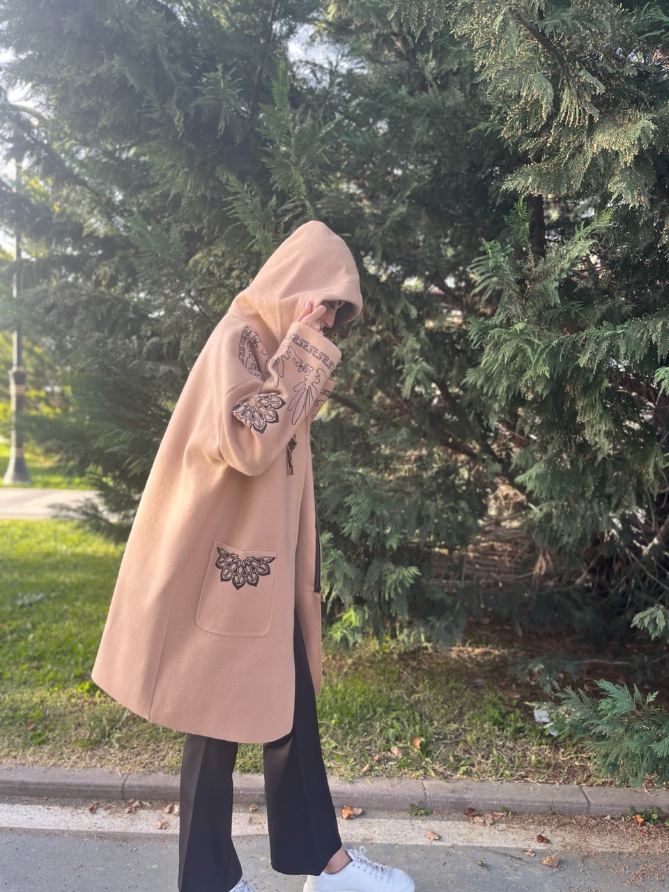 Camel Kapüşonlu Etnik Desen Kaşe