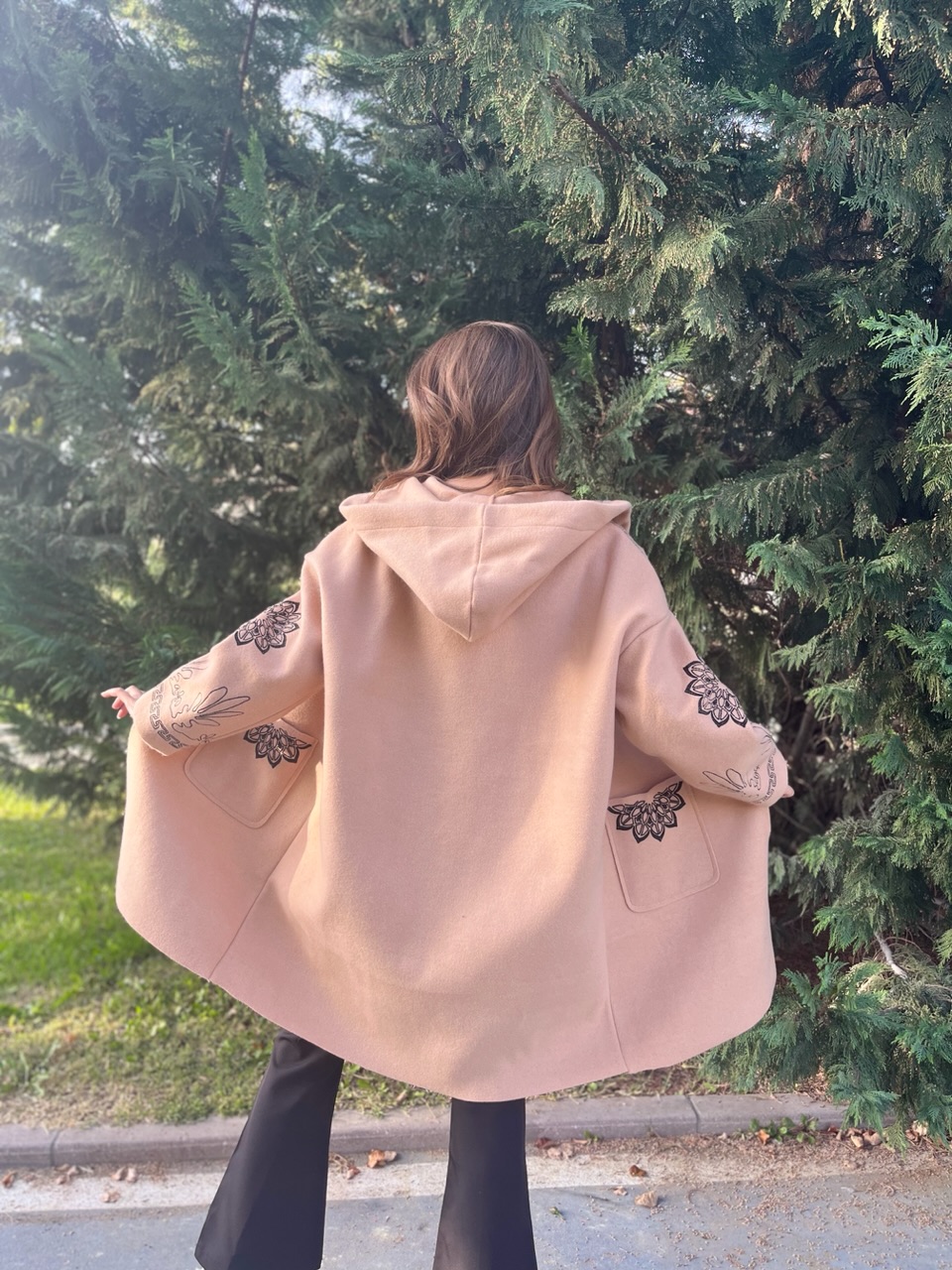 Camel Kapüşonlu Etnik Desen Kaşe