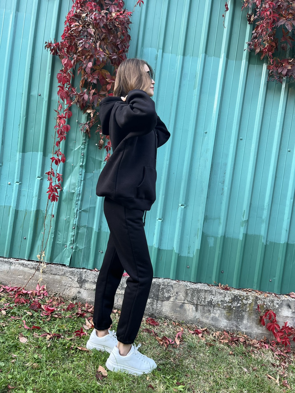 Siyah Kapüşonlu Kanguru Cep Eşofman Takımı