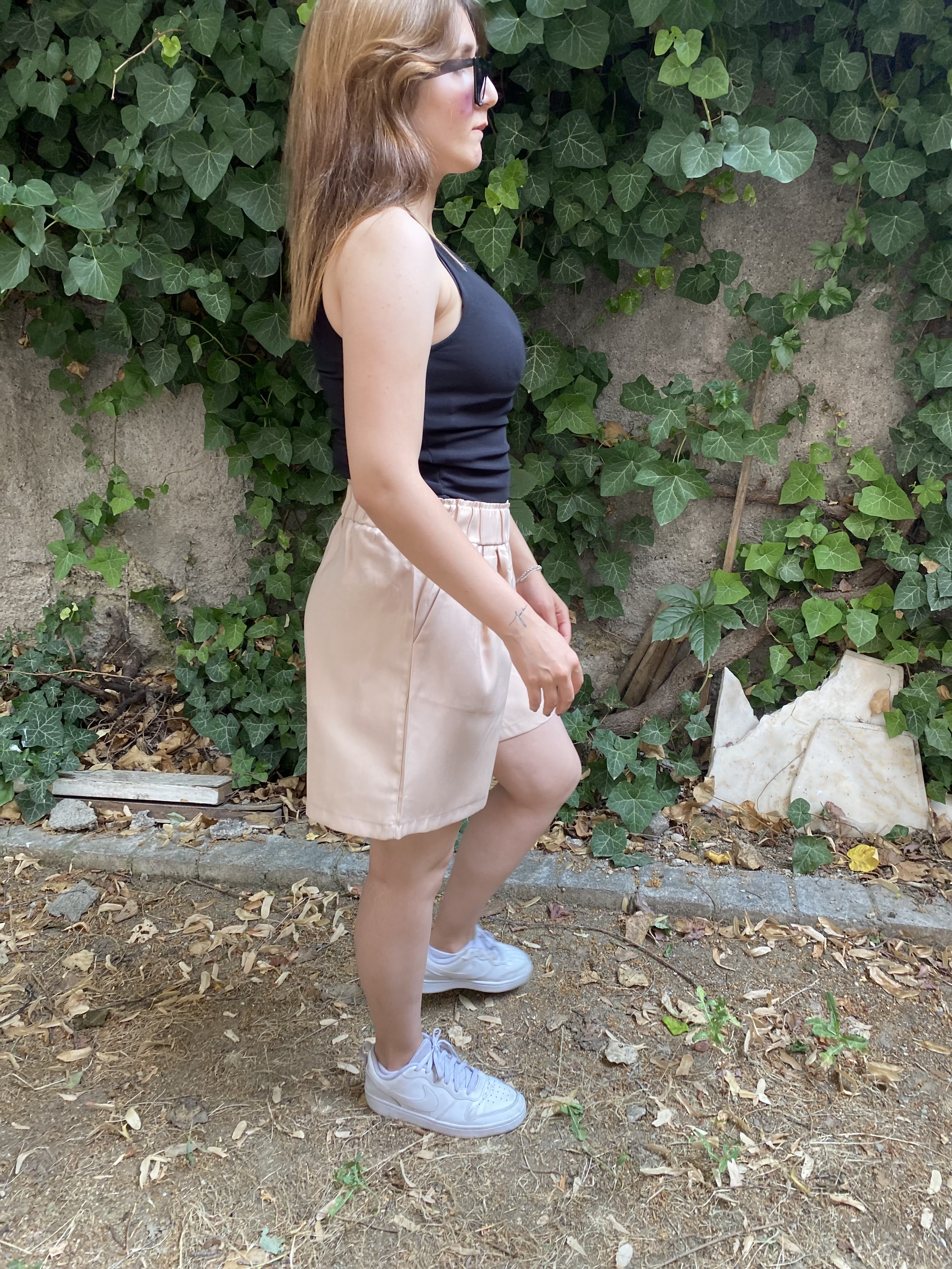 Bej Rahat Beli Lastikli Kalıp Şort
