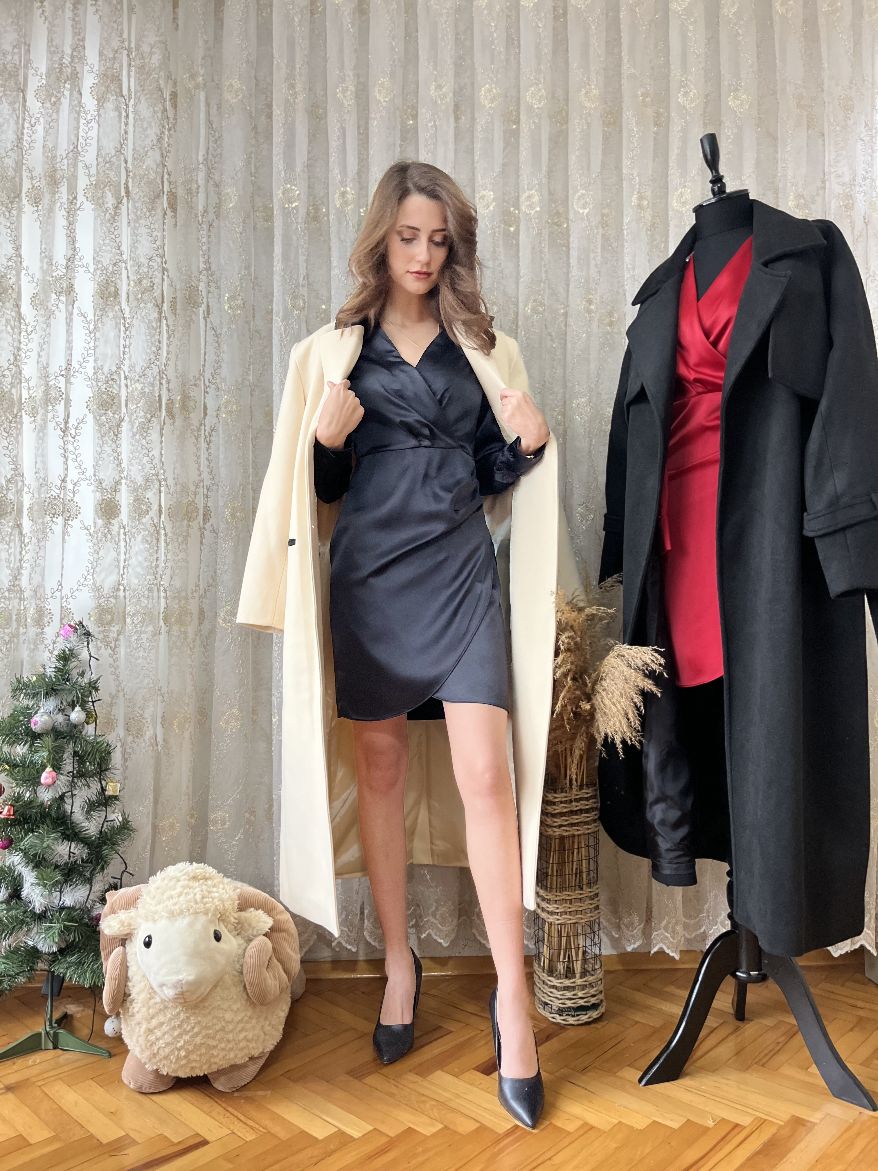 Kadife Yaka Cep ve Düğme Detaylı Exclusive Kaban