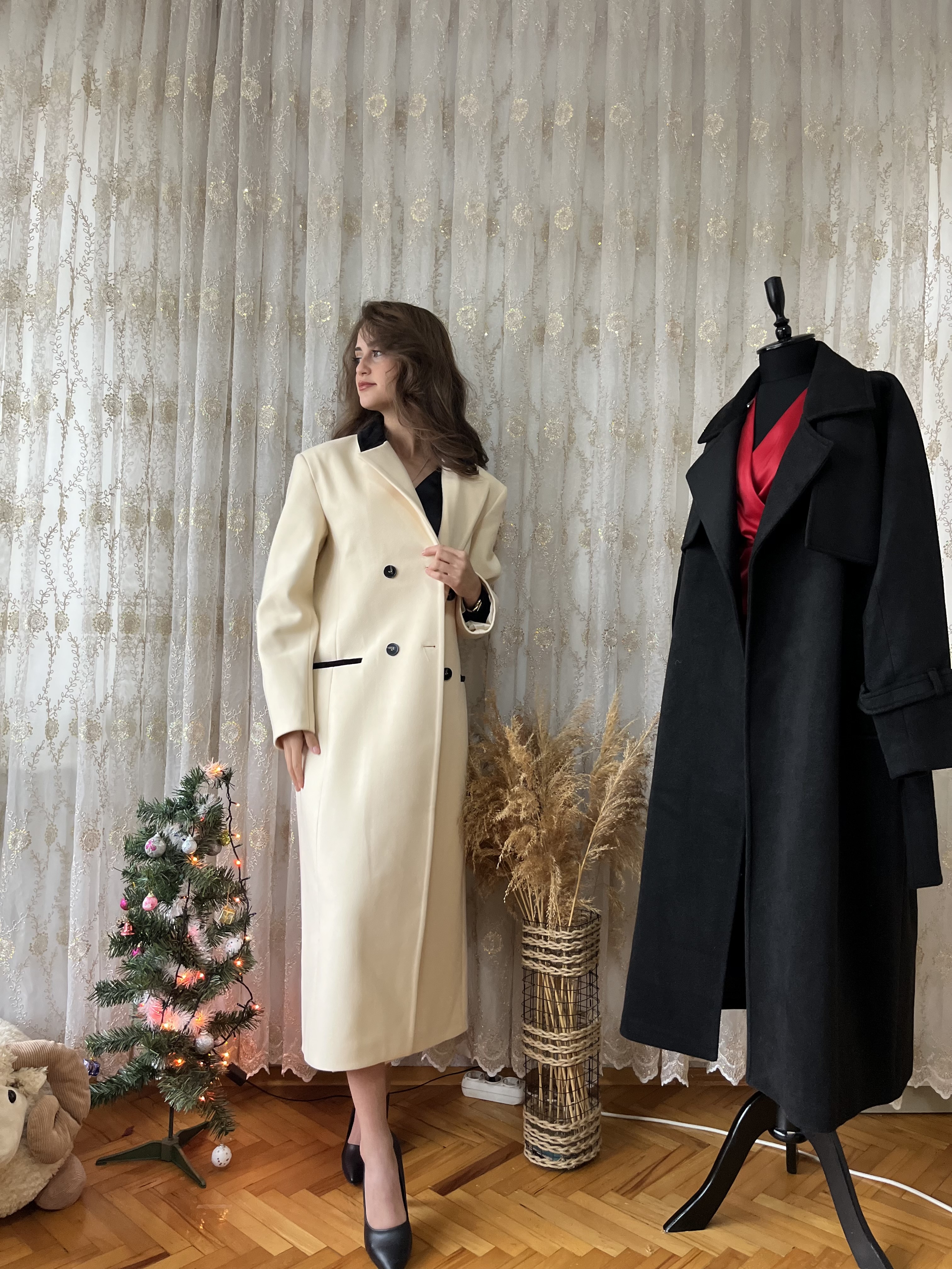 Kadife Yaka Cep ve Düğme Detaylı Exclusive Kaban
