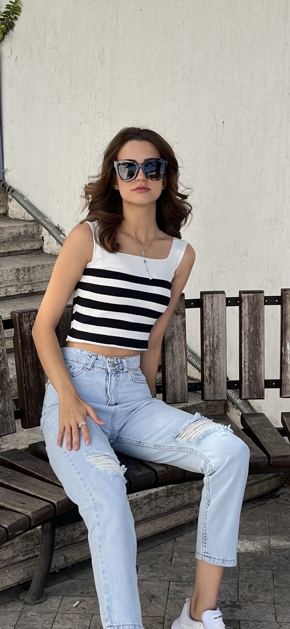 Siyah Beyaz Kare Yaka Crop