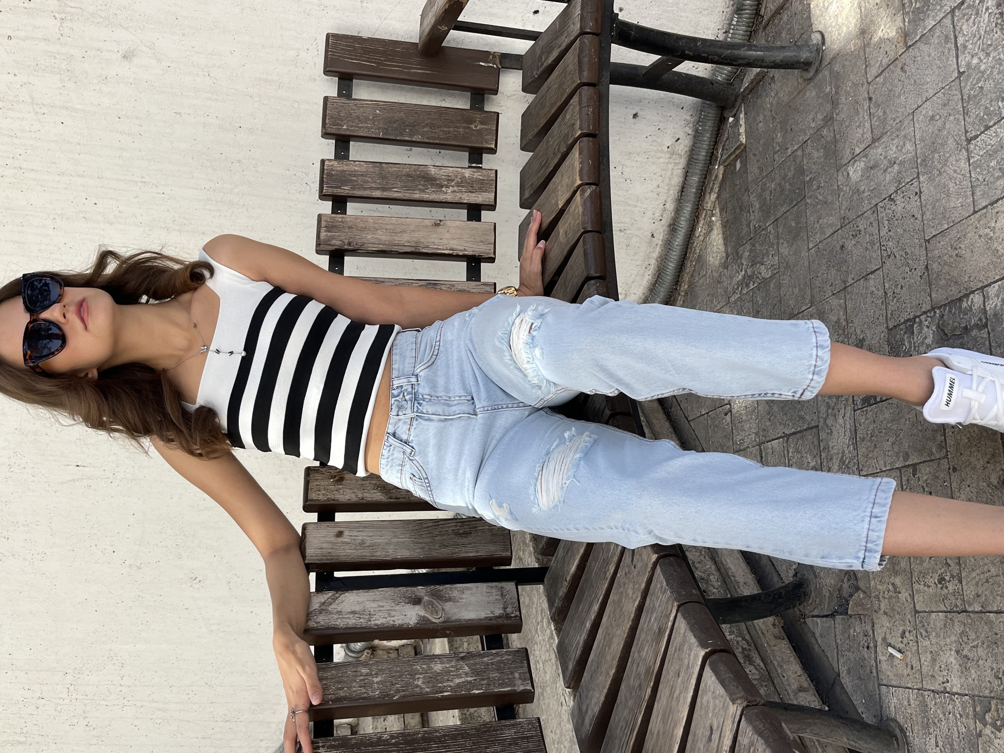 Siyah Beyaz Kare Yaka Crop