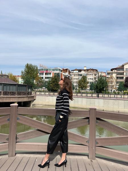 Siyah Paça Düğme Detay Deri Pantolon