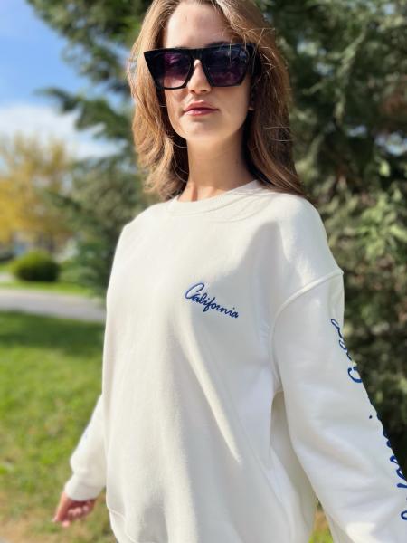 Bisiklet Yaka Şardonlu Beyaz Sweatshirt