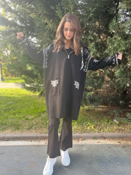 Siyah Kapüşonlu Etnik Desen Kaşe