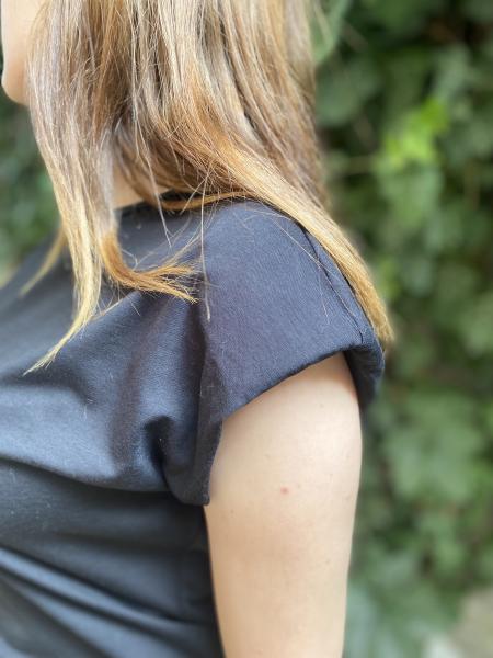 Bisiklet Yaka Omuzları Vatkalı Tshirt