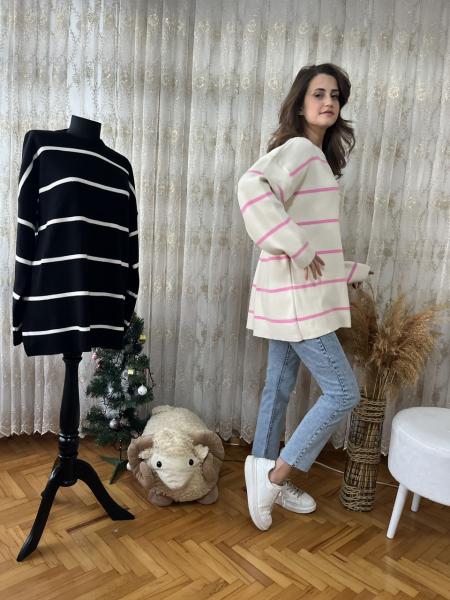 Pembe Çizgili Triko Kazak