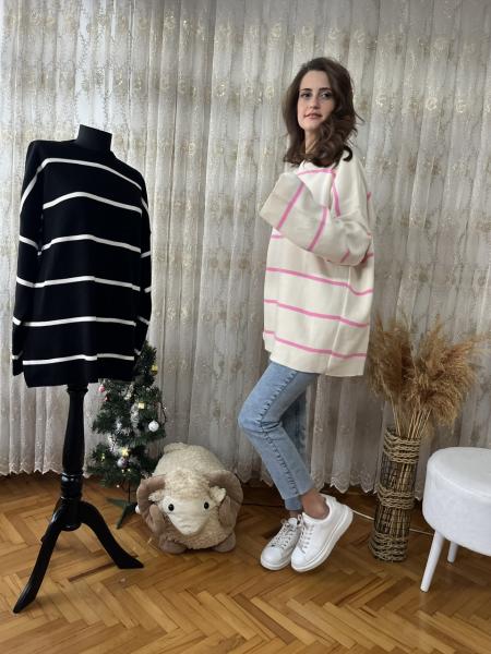 Pembe Çizgili Triko Kazak