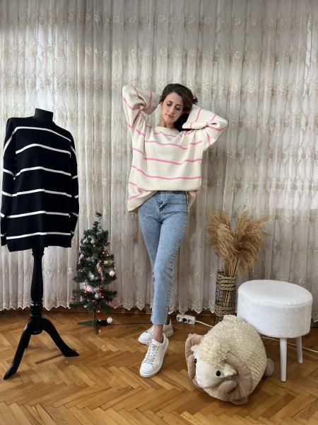 Pembe Çizgili Triko Kazak